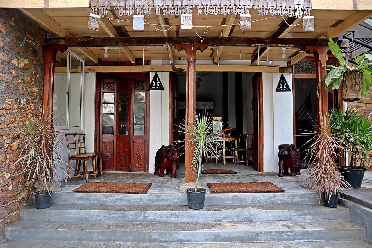 H&C Heaven Beach Hotel Unawatuna Exterior foto